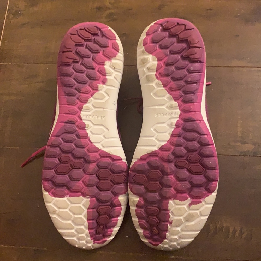 Nike Fury Sneakers - Picture 6 of 6